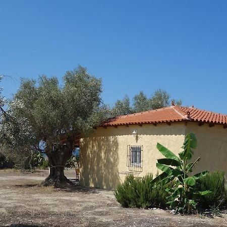 House By The Sea At Skaloma, Loutraki Vila Limni Vouliagmenis Exterior foto